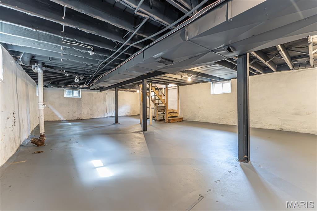 1284 Sells Avenue