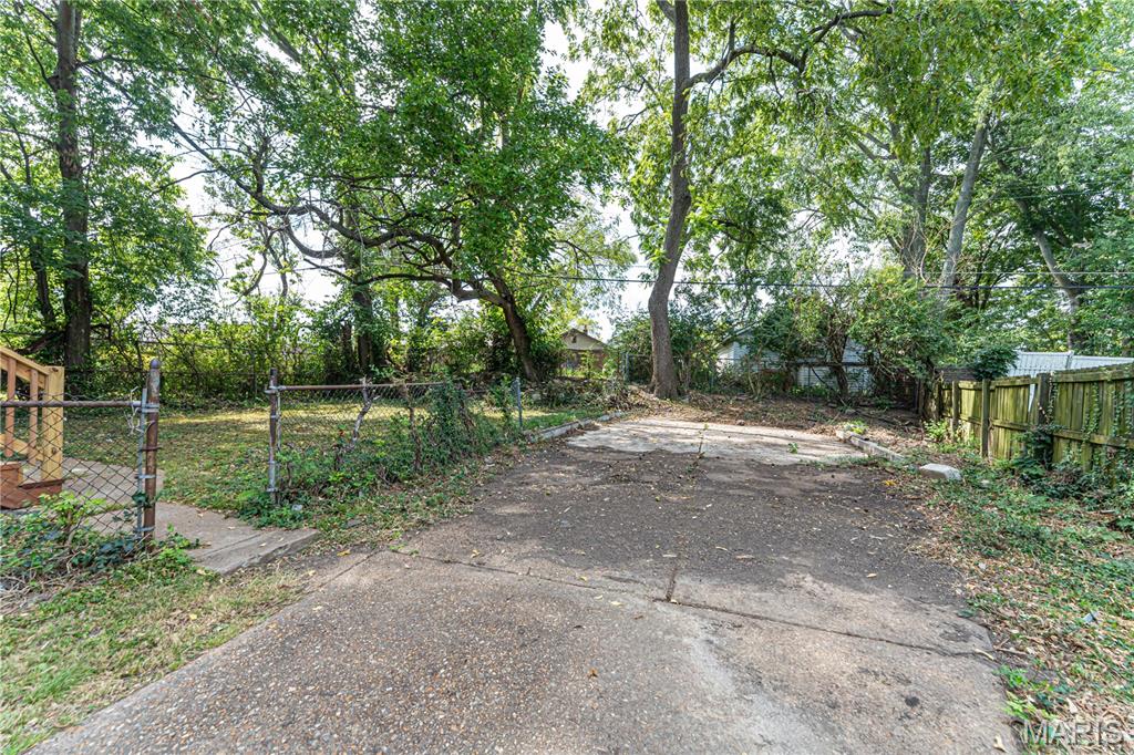 1284 Sells Avenue