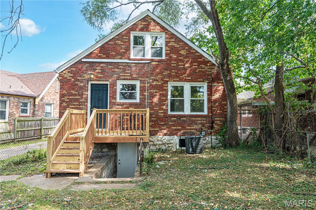 1284 Sells Avenue