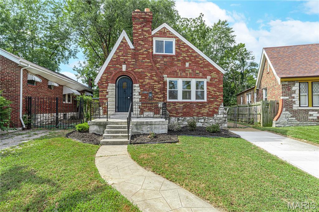 1284 Sells Avenue