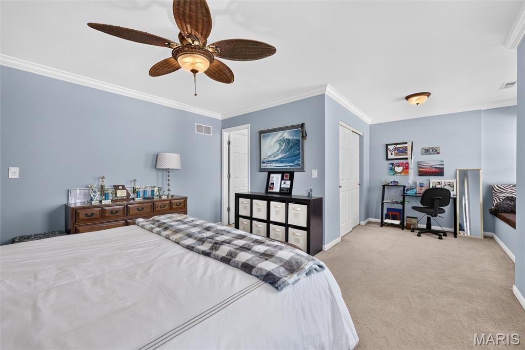 708 Lakeshore Manor Ct Court