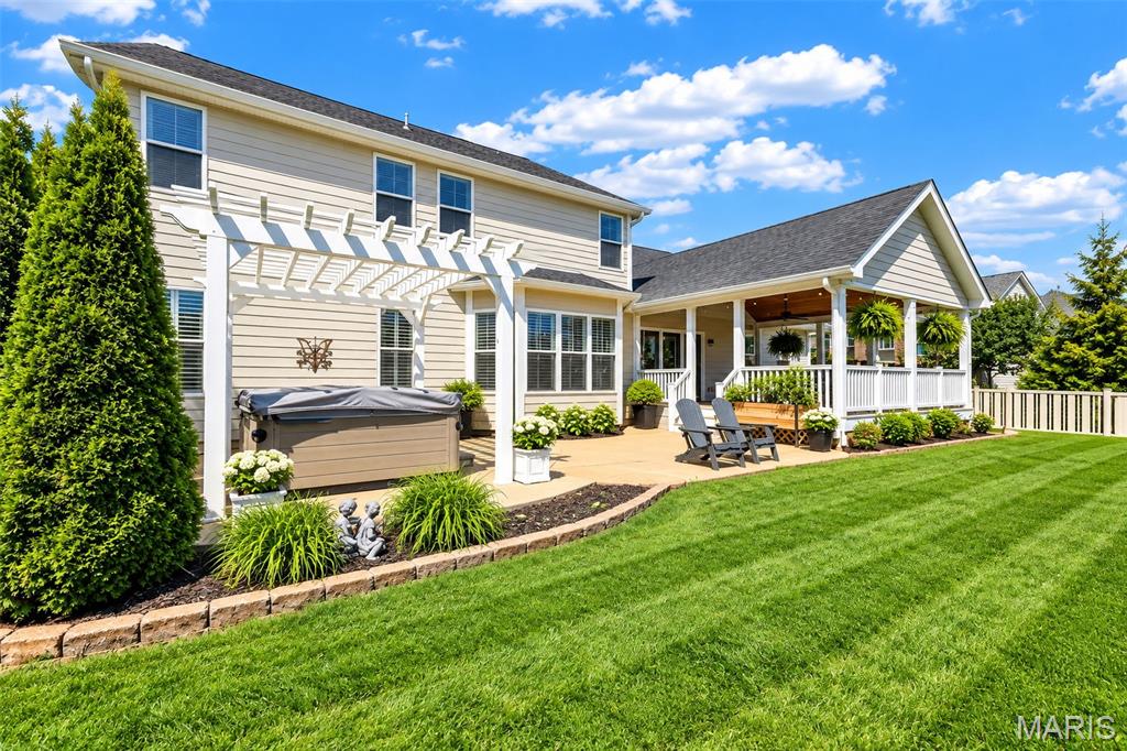 708 Lakeshore Manor Ct Court