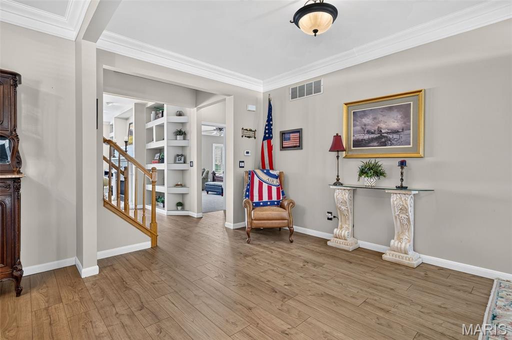 708 Lakeshore Manor Ct Court