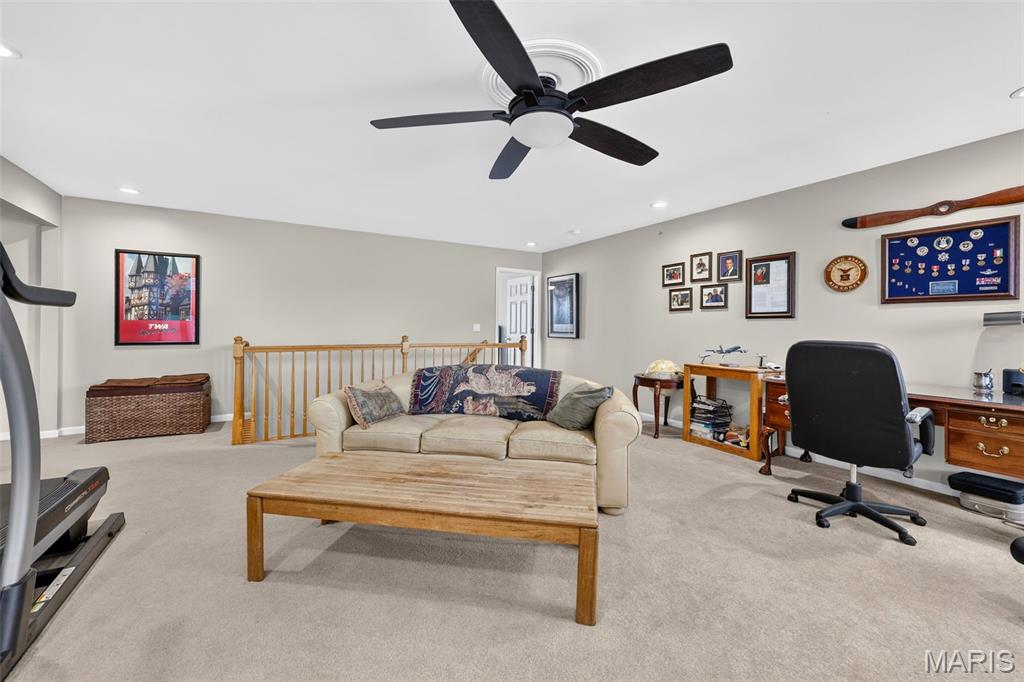 708 Lakeshore Manor Ct Court