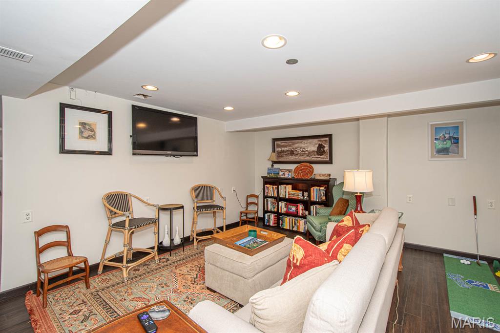 4147 Westminster Place