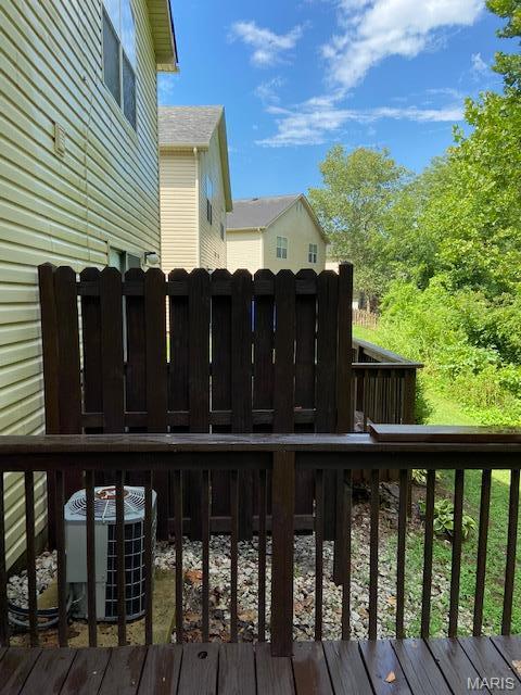 844 Woodside Creek