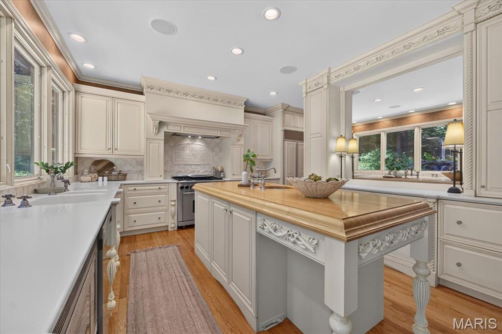 16463 Dapple Gray Court