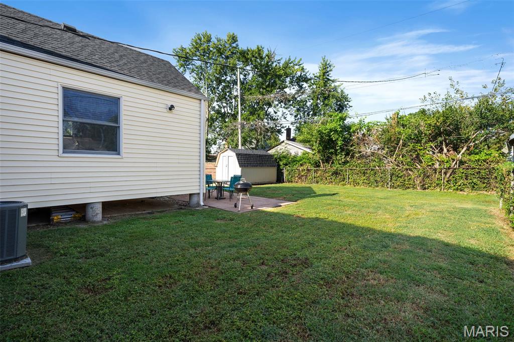 8633 Neier Lane