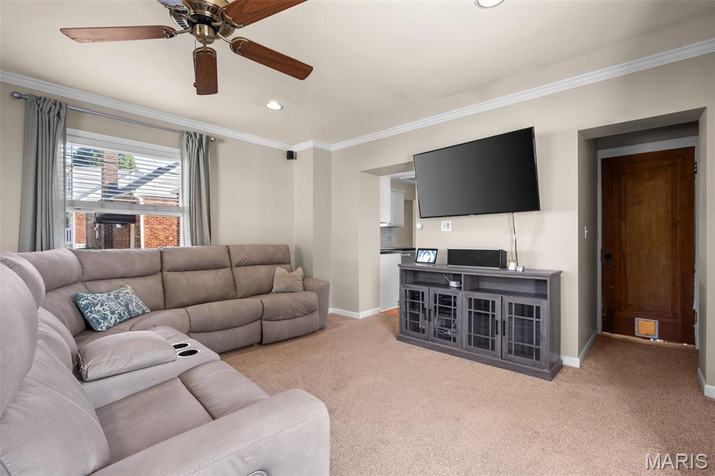8633 Neier Lane