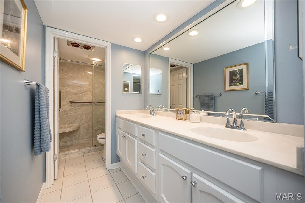 590 Sarah Lane Unit: 401