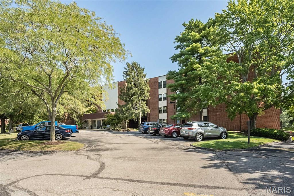 590 Sarah Lane Unit: 401