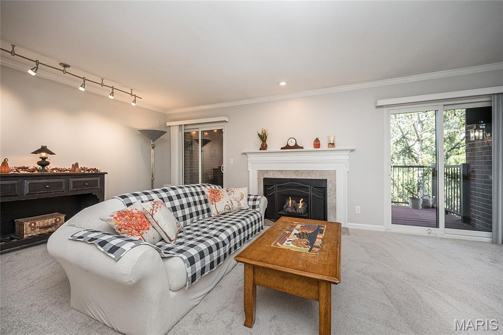 590 Sarah Lane Unit: 401