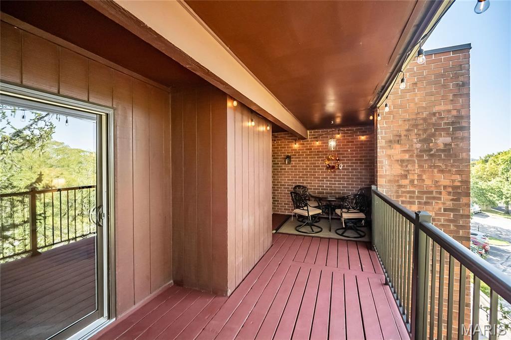 590 Sarah Lane Unit: 401