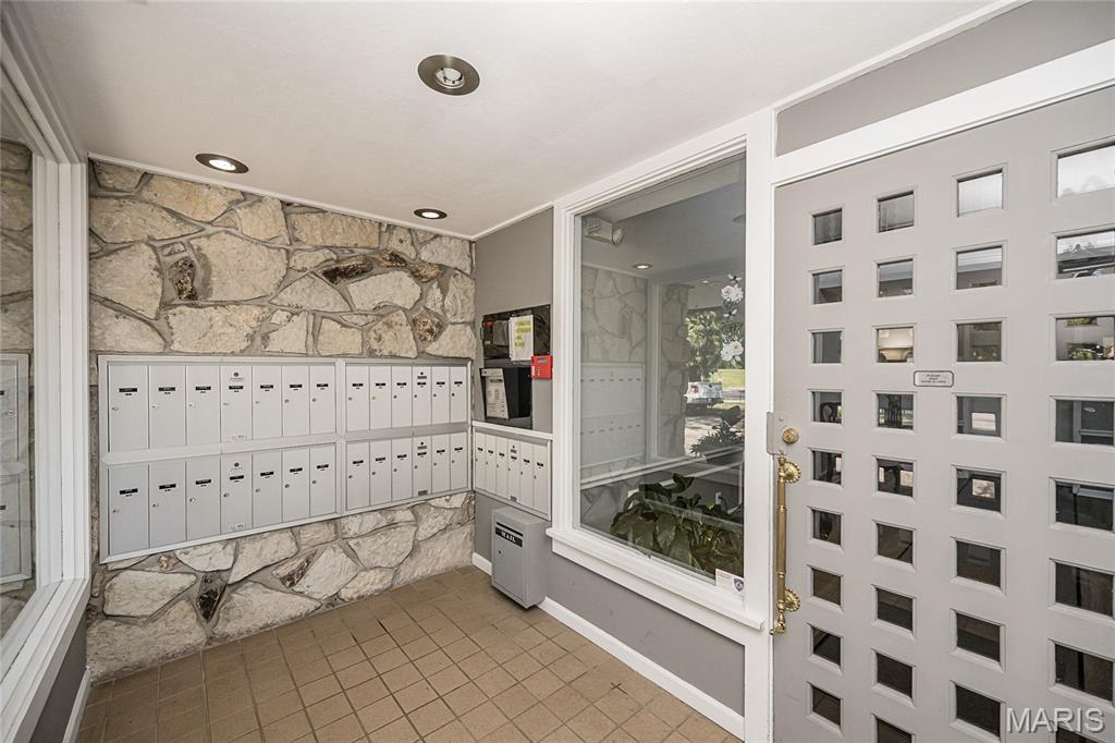 590 Sarah Lane Unit: 401