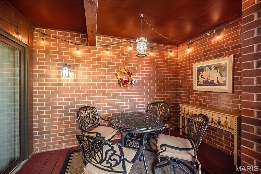 590 Sarah Lane Unit: 401