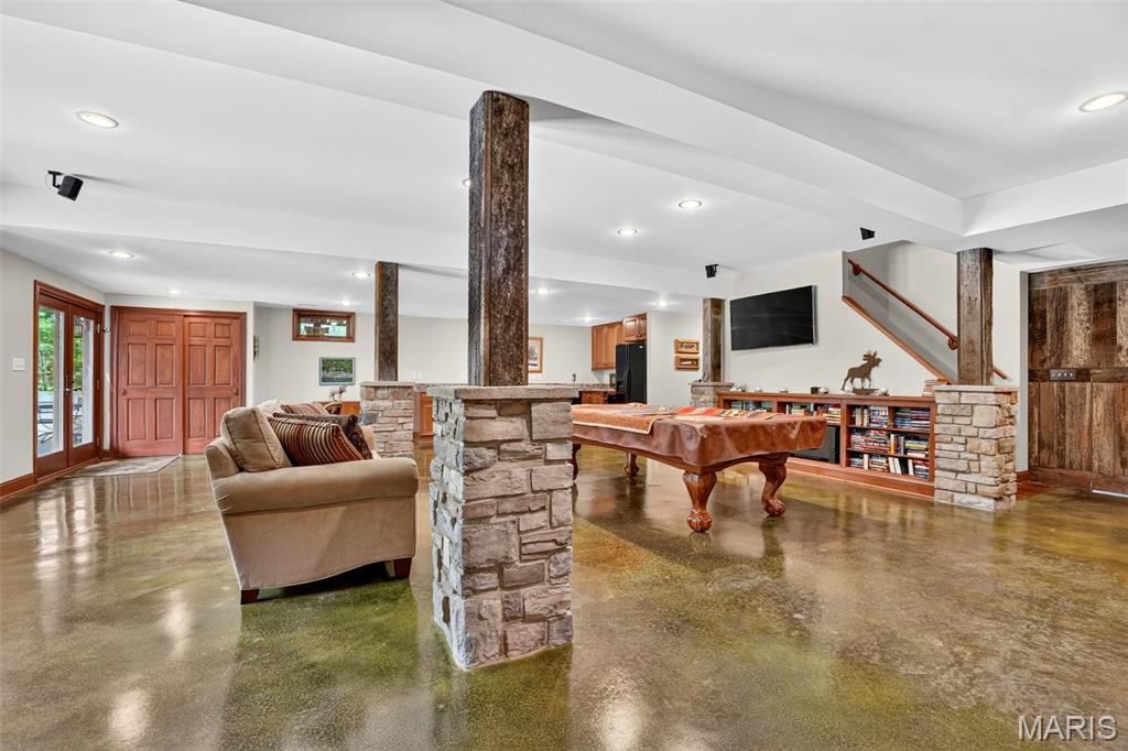 6388 Salamone Road