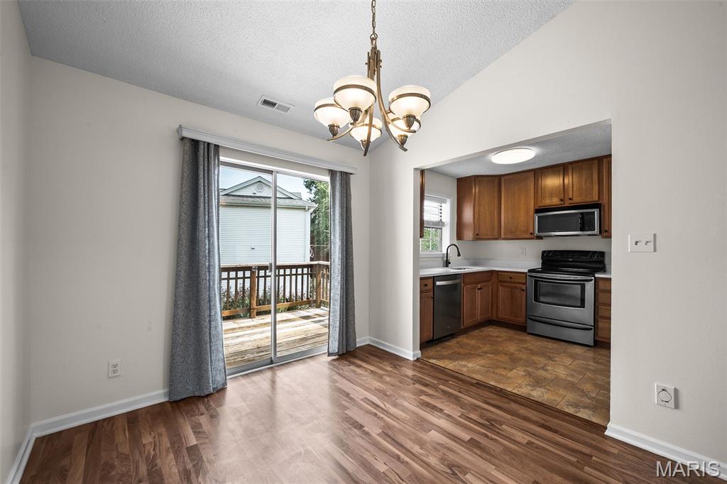 1614 Thrush Terrace