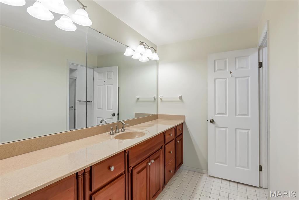 2335 Manor Grove Drive Unit: 11
