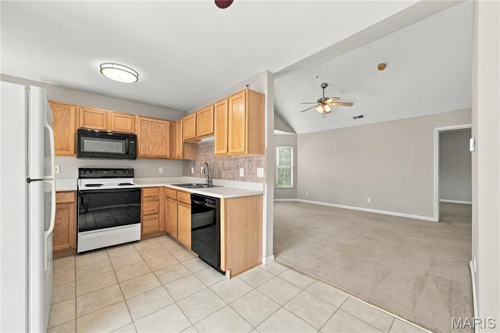 450 Benton Drive Unit: J