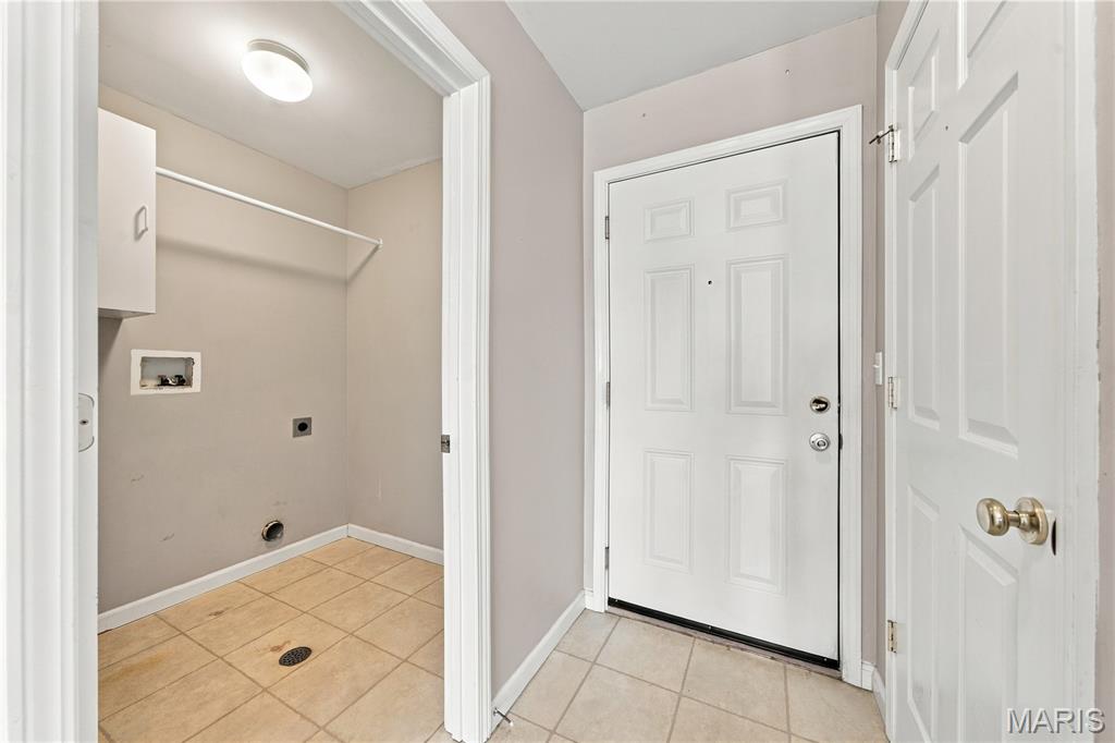 450 Benton Drive Unit: J