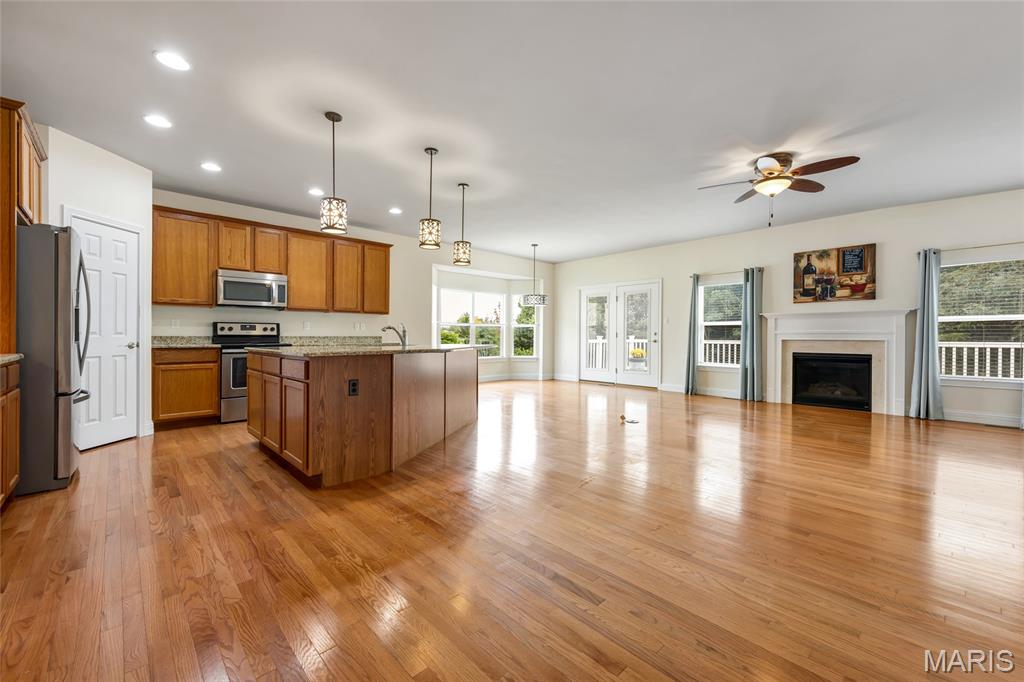 1216 Emerald Gardens Drive
