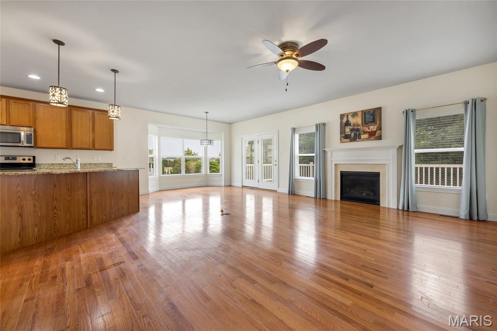 1216 Emerald Gardens Drive