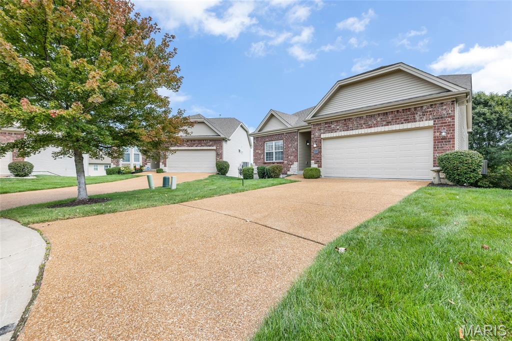 1216 Emerald Gardens Drive