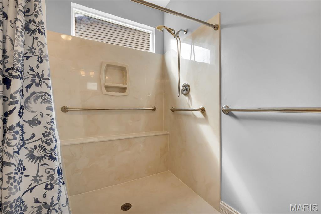 1216 Emerald Gardens Drive