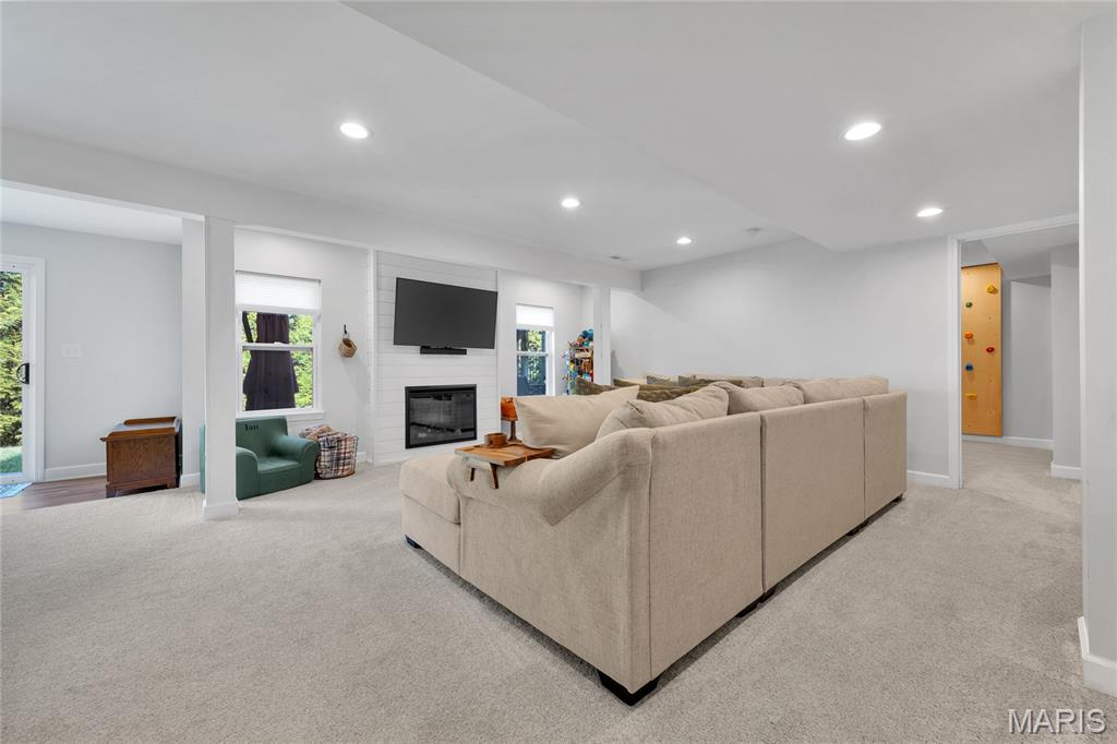 5507 Dressel Drive