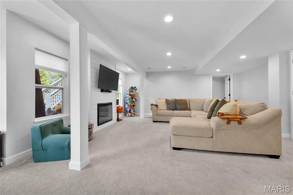 5507 Dressel Drive