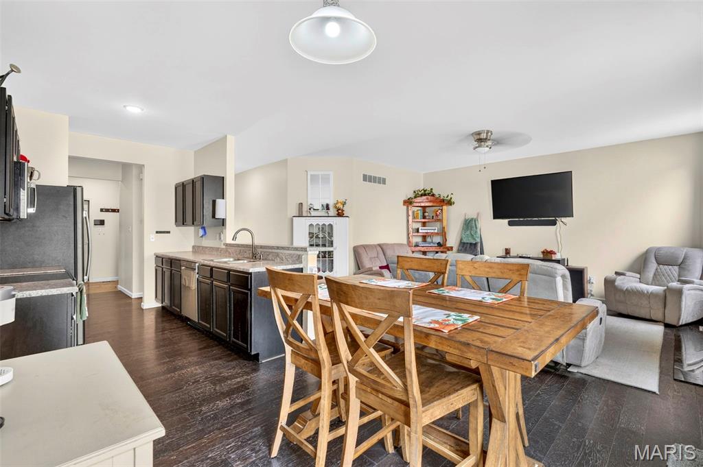 38 Huntleigh Park Court