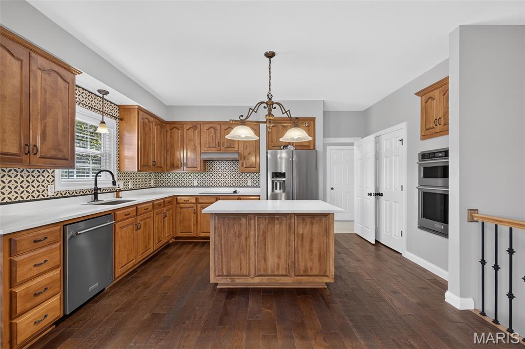 1046 Walnut Terrace