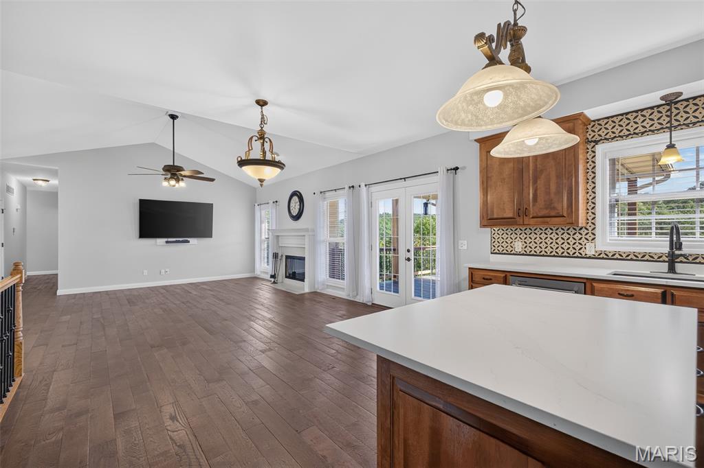 1046 Walnut Terrace