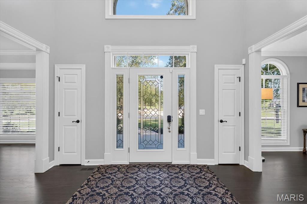 17915 White Robin Court