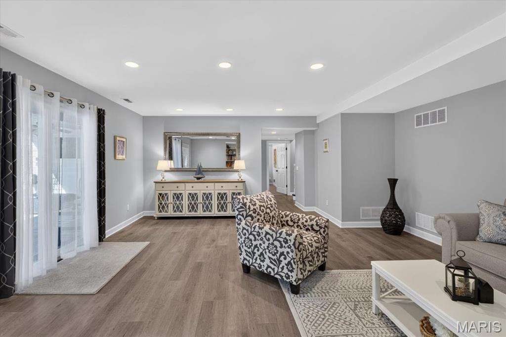 17915 White Robin Court