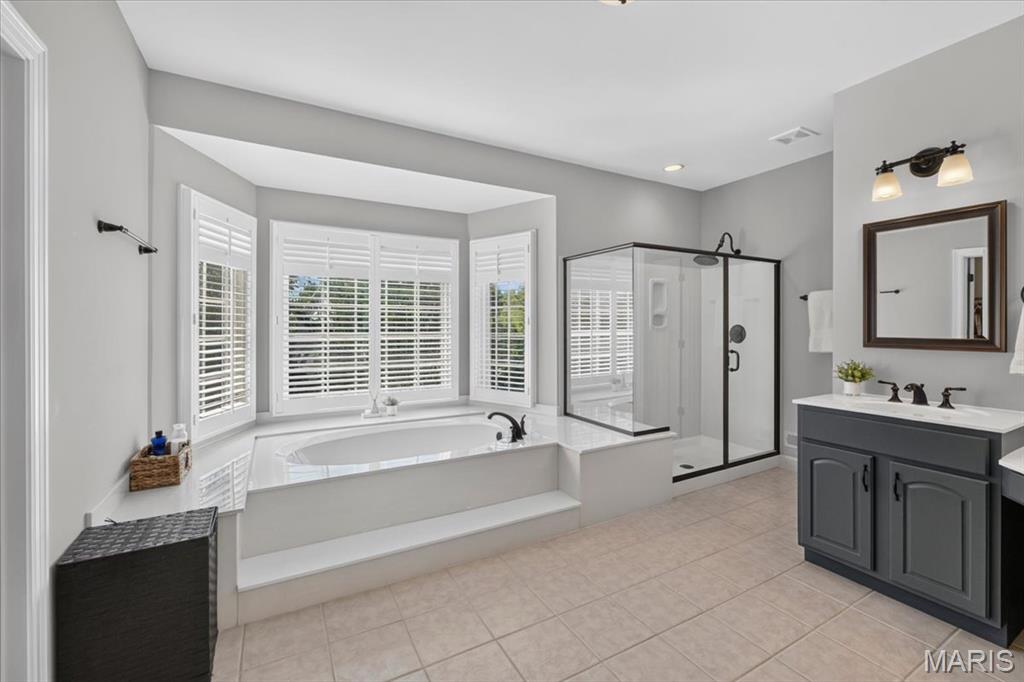 17915 White Robin Court