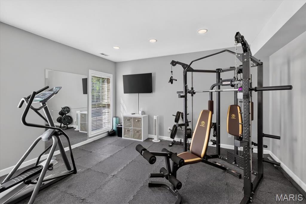 17915 White Robin Court