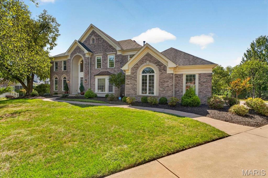 17915 White Robin Court