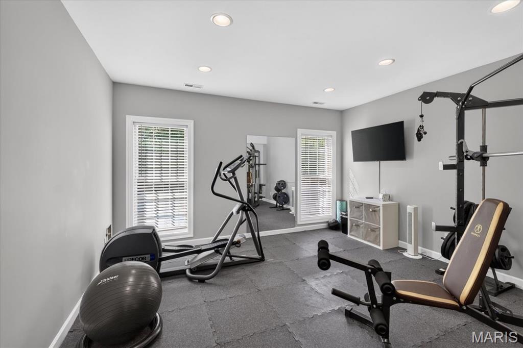 17915 White Robin Court