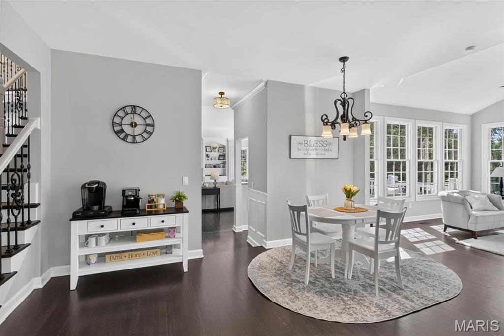 17915 White Robin Court