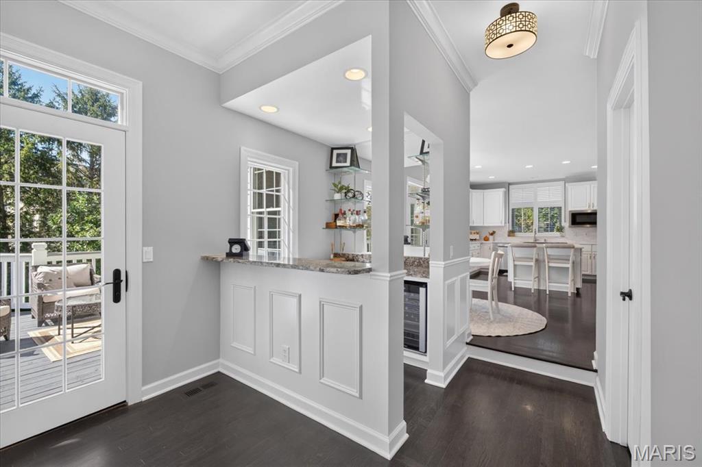 17915 White Robin Court