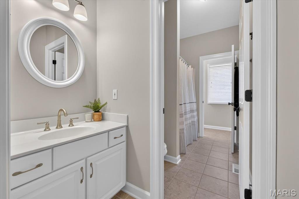 17915 White Robin Court