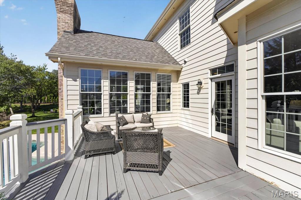 17915 White Robin Court