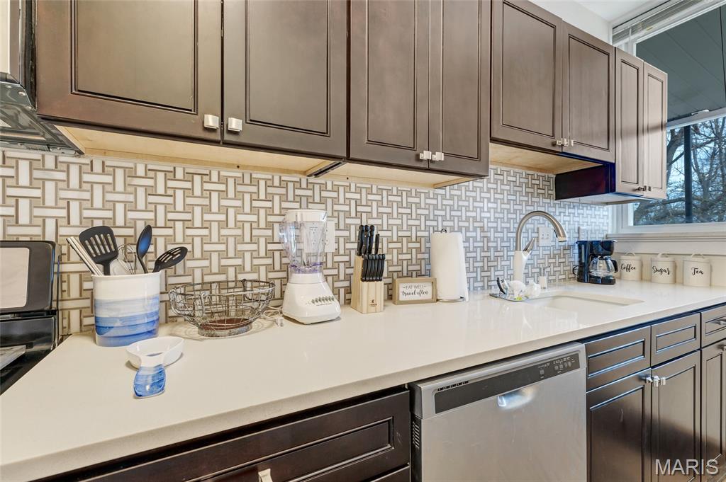 4955 Magnolia Avenue Unit: 2E