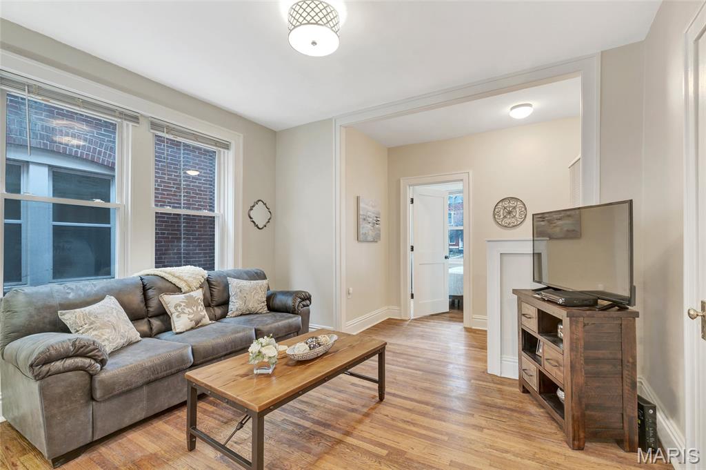 4955 Magnolia Avenue Unit: 2E