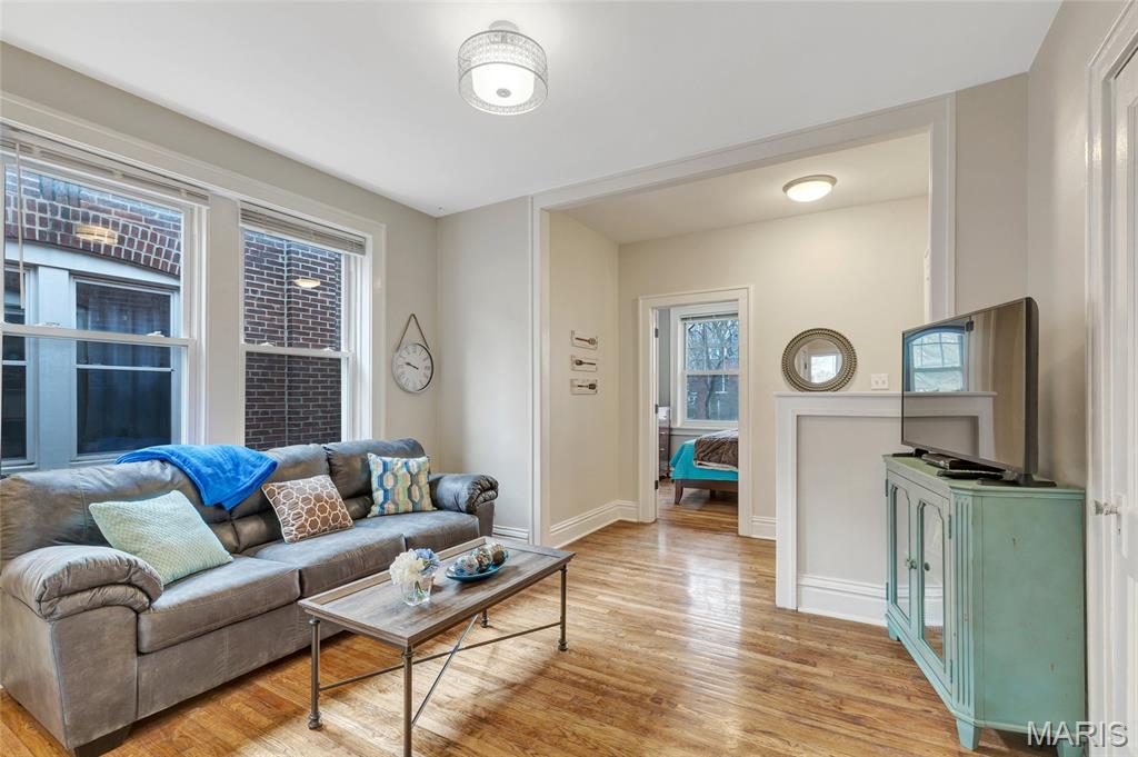 4955 Magnolia Avenue Unit: 2E