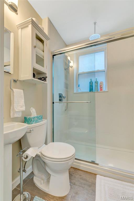 4955 Magnolia Avenue Unit: 2E