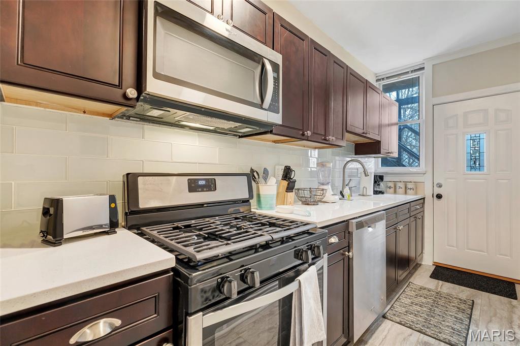 4955 Magnolia Avenue Unit: 2E