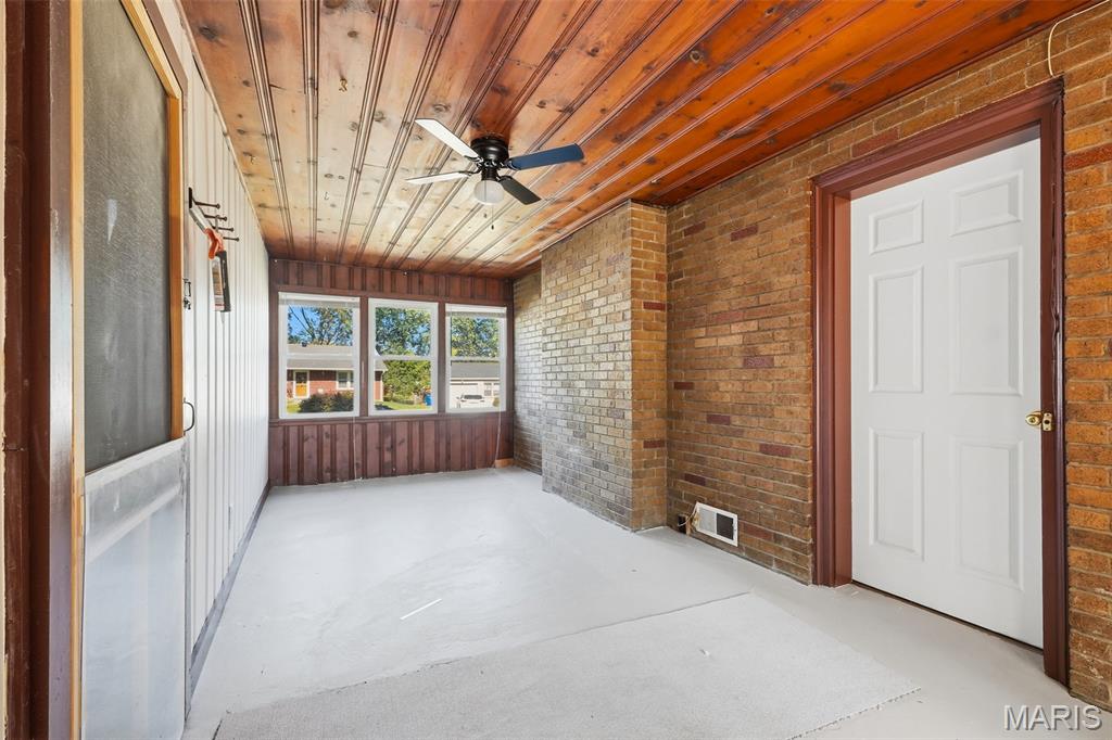 7 Santa Cruz Drive