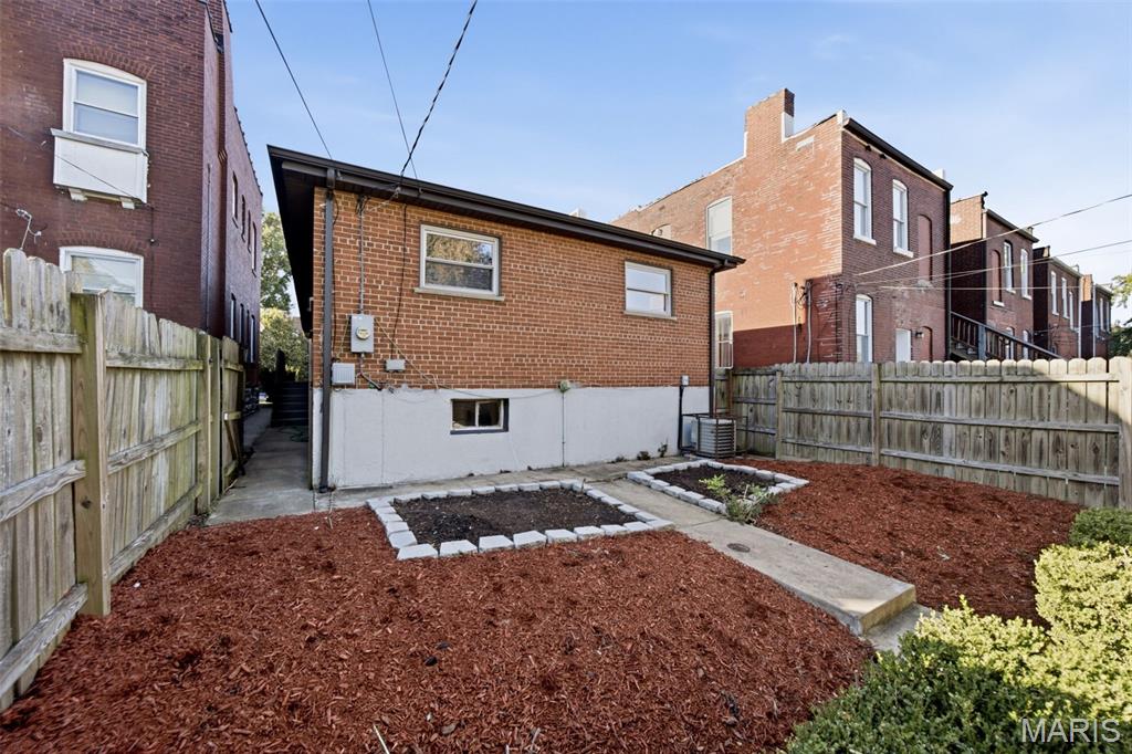 3961 Botanical Avenue
